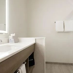 http://hallmarc-suites-inn.memphishotelsnow.com